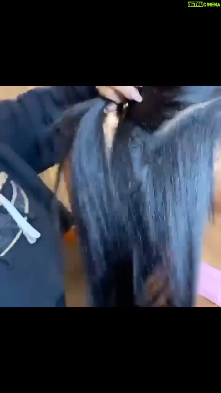 Kenya Moore Instagram - We are playing no games out here with @kenyamoorehair consistency is everything! If you want healthy hair you hair to treat your crown like the queen it is! Hair is your crowning glory. It’s deserves the best care. #try our products today and start your journey to healthy hair💜 #kenya #kenyamoorehair #ceo #blackowned #entrepreneur #love #hair #kenyamoore
