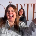 Kenzy Madbouly Instagram - اي واحدة بتعرف تخلف بس مش اي واحدة تعرف تبقى ام. وانا ربنا رزقني باحلى هدية في حياتي، رزقني بام تبقى صاحبتي وتشرفني قدام كل الناس باخلاقها وتسامحها وقلبها الطيب الرقيق وحنيتها، مافيش حد بيشوفها غير لما بيحبها. علمتني احترم كل الناس وان مافيش فرق ما بيننا كلنا بشر، كانت اقرب صاحبة ليا وانا صغيرة خالص بنت حارس العمارة وكبرت فاهمة ان اللي يفرق ما بين الناس جاهل، ربتي على حب ربنا، خليتني اصلي من وانا طفلة وادعي لربنا من قلبي علشان شوفتها بتعمل كدة، اي حاجة تفرحها تدعي وتشكره واي حاجة تزعلها تدخل تدعي بالساعات واشوف بعينية ربنا بيعملها معجزات كبيرة، علمتني احب الفن الاصيل، اي حاجة حلوة فيا هي السبب فيها. ربنا يحفظك ويخليكي ليا ومايحرمنيش منك ثانية يا روح قلبي♥️♥️♥️