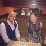 Kenzy Madbouly Instagram - على مر السنين كل حفل توقيع للكتاب اللي بحبهم وكل معرض كتاب في اسكندرية كنت اول واحدة بروح، كانت ماما بتغيبني عن المدرسة علشان فخورة بي اني بحب القراءة وتوديني الحفلات حتى لو في اخر الدنيا. دلوقتي انا هكون في معرض الكتاب اللي جاي اوقع للناس على روايتي! طبعاً مافيش مقارنة ما بيني وما بين الكتاب العظماء اللي في الصورة بس كفاية اني حققت حلم كنت فاكرة انه بعيد وعمره ما هيتحقق، انت ممكن تنسى احلامك بس ربنا مابينساش ❤️