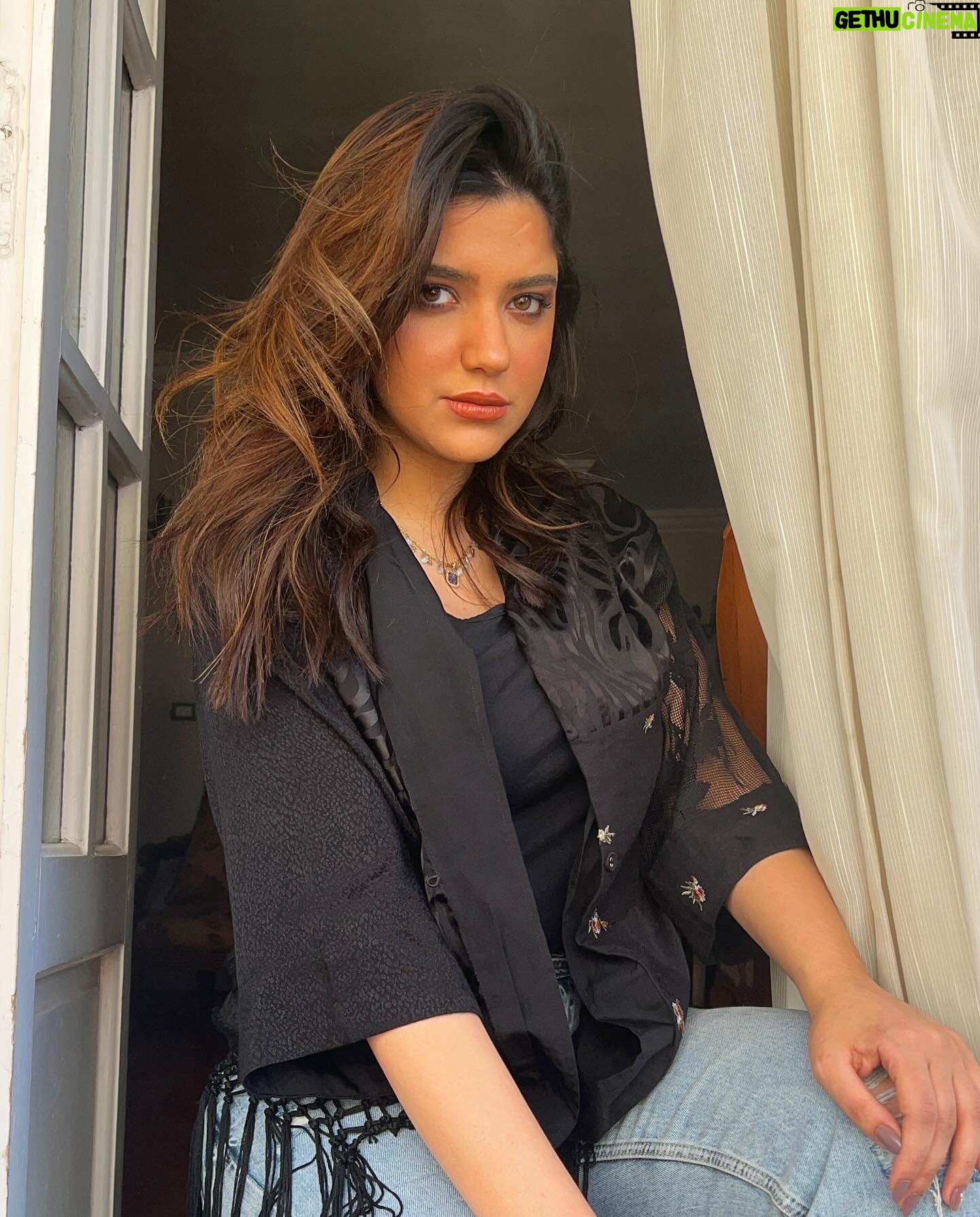 Kenzy Madbouly Instagram - I miss my hair being that long 🥲😂