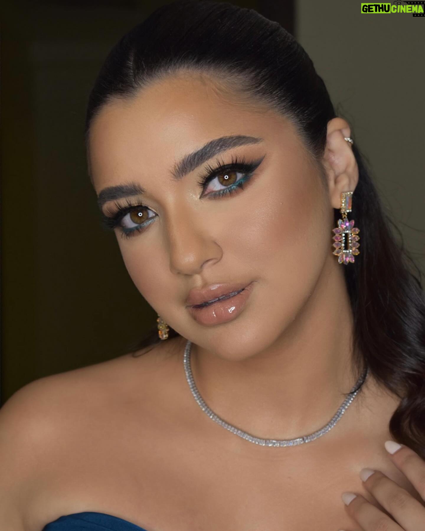 Kenzy Madbouly Instagram - Thank you @nihalkotb for this gorgeous make up🩵🩵