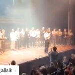 Kerem Alışık Instagram - #Repost @sadri_alisik with @get_repost ・・・ Çok uzun zamandır verilen büyük bir emek ve sonunda perde. Tüm emek verenlerin yüreğine sağlık, Esaretin Bedeli dün itibariyle tiyatro sahnesinde Türkiye’de ilk defa hayat buldu. Bu serüvenin bir parçası olduğum için çok mutluyum. #tiyatroiyidir #esaretinbedeli