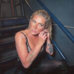 Kesha Instagram – come get rid of what no longer serves you under the taurus lunar eclipse.⁣
⁣
🌙 offer it back to the earth ⁣
⁣
🌙 make space for the new you⁣
⁣
⁣
Connecticut tonight.. let’s GO