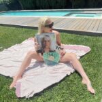 Kesha Instagram - GET NAKED AND LISTEN TO GAG ORDER ON VINYL! Preorder your vinyl NOW Link in bio. And then send me ur hot pics. Who needs clothes when you got my new record??!!