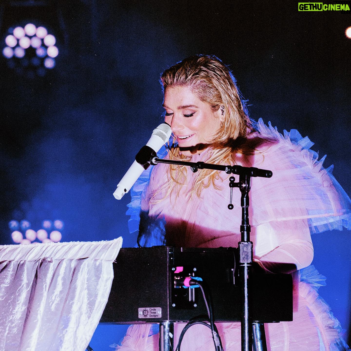 Kesha Instagram - 10.16.23 Austin, TX yee-fckn-haw New Orleans.... coming for you tonight👻👻👻 !!!!! 📷 @jakobwandel