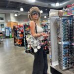 Kesha Instagram – After the show is the after party. After the party is the truck stop. every time it feels like Christmas… @voguemagazine
Full tour diary on vogue.com