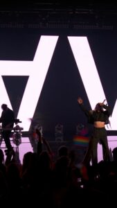 Kesha Instagram - HAPPY MFKN PRIDE BABES!! I will always fight for equality. We fight, we do not give up, we celebrate ourselves, we vote, we take the high road, we hold hope and we stand in love. Catch me on #CantCancelPride tonight at 8PM EST 🫶🫶🏳️‍🌈 Available on @iheartradio ‘s Facebook page and YouTube, Revry, The Roku Channel, AND the Advocate Channel 🤍🤍🤍