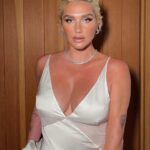 Kesha Instagram - 🤍⁣ ⁣⁣ dress @karen_millen⁣⁣ earrings @lele_sadoughi⁣⁣ accessories @xivkarats⁣⁣ @icashowroom ⁣⁣ ⁣⁣ stylist @turnerturner⁣⁣ assistant Joey Sigala⁣⁣ tailor @sethpratt ⁣⁣ h/glam @nattiventi ⁣⁣ @edytaesthetician ⁣⁣ ⁣⁣ 📸 @nattiventi