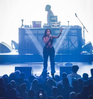 Keshia Chante Instagram - Legendary Nights in Toronto 🤍
I’ve never seen the city come together like that! It was everything. A dream only @champagnepapi could make true. The most heartfelt & meaningful introduction I’ve ever had. Aubs I love you for life. And @djcharlieb I am so MFN proud of you. I’ve been watching you put in that work since 2004 and the All Canadian North Stars show was the perfect full circle moment. 

Performing songs I dropped in my teen years and hearing you sing all the words, made my soul so happy. Such a beautiful memory I will cherish forever. Toronto you have been riding for me since the very beginning and I am so grateful for the love.

Also special shout out to everyone at the very beginning of my career who literally broke these records and are the reason my mama has certified plaques in her crib lol
DJ Scott Boogie, DJ Starting from Scratch, DJ X, Mark Strong & Jemini, Flow & Kiss FM, DJ Deuce, Hadi & so many other important people. I love you. 

“From immature kids to entrepreneur kids!!”