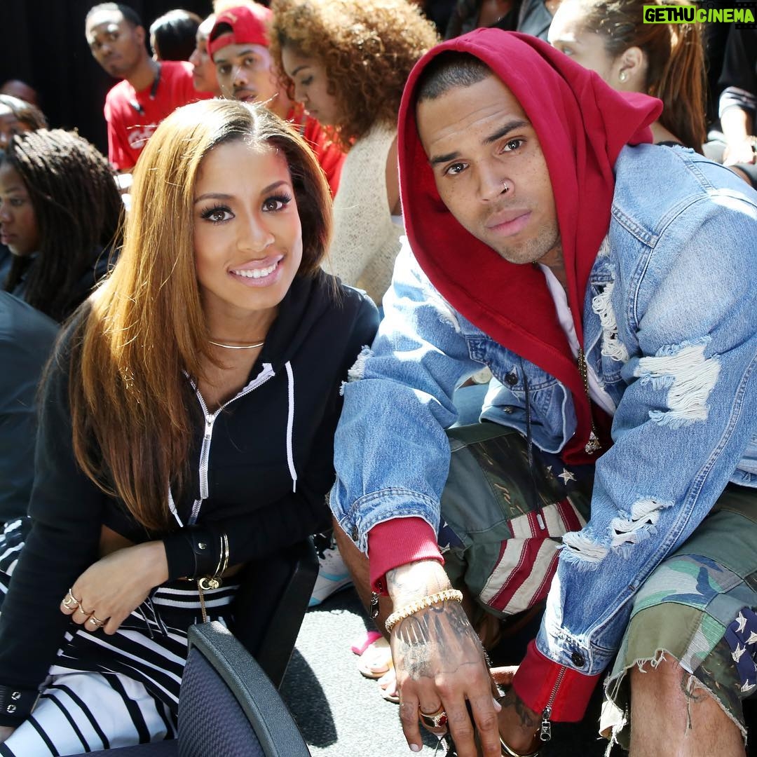 Keshia Chante Instagram - Hosting 106 & Park with @shadmoss for 2 years in NYC was a lot of fun. Made so many memories & great friends from this experience. The best audience, producers, crew, co-host & glam squad a girl can ask for! Here are some of my fav moments. Check my IG highlights for more ☺️ #106andpark @bet