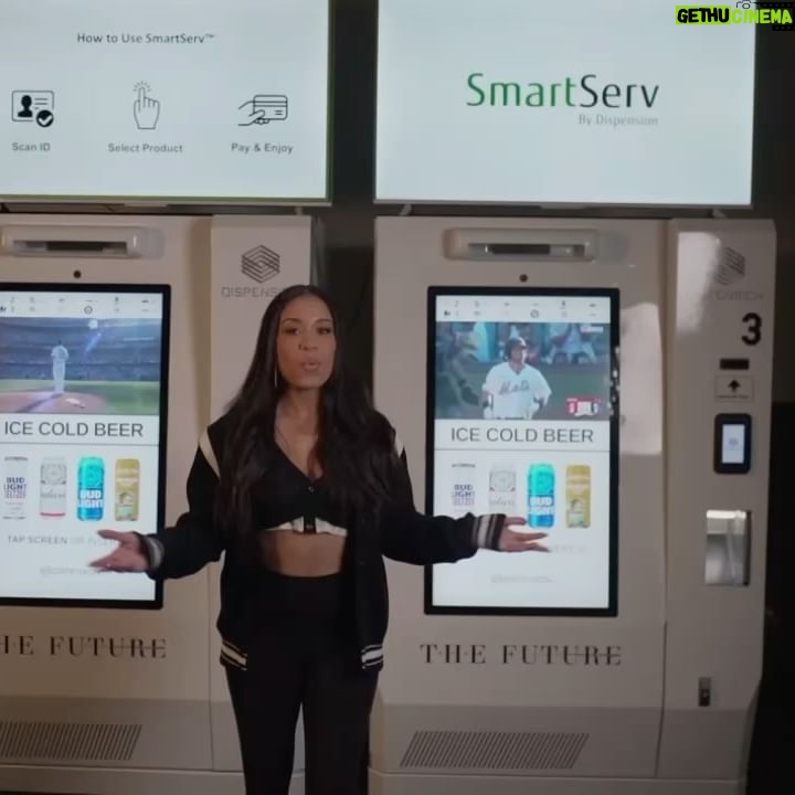 Keshia Chante - 26.4K Likes - In my tech bag 💼 Proud to be a part of this new technology @dispensioninc @directorx
