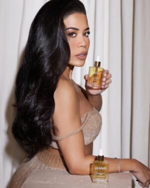 Keshia Chante Instagram - My Secret to these Inches? Nutrients! Happy Healthy Hair starts with your hair care routine & the nutrients you put IN it. I made sure @khairlabs was infused with ALL the ingredients that I swear by to support healthy hair growth & a balanced scalp. So let’s talk some KEY INGREDIENTS that is in THE HAIR OIL:

Argan (full of antioxidants, it penetrates hair quickly to restore elasticity & shine)

Squalane (highly prized in anti-aging cosmetics because our scalp ages x5 faster than our face!)

Jojoba (natural moisturizer)

Olives (holy grail for creating our signature shine)

Quinoa/Rice (100% gluten free multigrain complex helps with dryness and minimizing water loss)

Vegan Keratin (reduces frizziness & increases hair hydration)

Ceramides (rebuilds the skins natural lipid barrier & helps build keratin structures to repair damage)

Castor (ideal for curly hair types because it is nutrient dense)

Coconut (superfood for curly hair, reduces protein loss)

Almond (helps restore scalps natural oil balance)

Depending on your needs and your hair type, we created 2 Hair Oils “SOFT” and “EXTRA RICH” for you to choose from. Happy choosing 🥰🤍