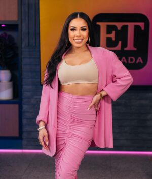 Keshia Chante Instagram - book smarts & street smarts, a deadly combo 🤍⚡️
📸: @emiliosanchez