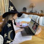 Ketevan Topuriya Instagram – Хочу поддержать нашу онлайн-школу, где Оливия занимается дополнительно математикой, и ей очень нравится. 
 
У Оливии, в отличие от меня, с математикой нет никаких трудностей и мы решили это развивать с @skysmart_parents, она схватывает все на лету и настолько погружается в увлекательный учебный процесс, что и я не остаюсь в стороне, спустя много лет наконец поняла, как решать некоторые задачи 😂 
 
Не существует ситуаций, в которых не нужны знания. А сейчас нам всем как никогда важно учиться находить общий язык и открывать новые возможности для наших детей.  Помимо математики Skysmart помогают готовиться к школе детям от 4 лет, учат английскому, основным школьным предметам, шахматам и программированию. 
 
Оливия занимается прямо у себя в комнате, а я только иногда заглядываю и каждый раз думаю: вот если бы в мое время так было! 
 
Skysmart остается, обучение проходит на их собственной платформе, и я отдельно хочу сказать ребятам спасибо за то, что они сейчас оставляют цены прежними ❤️ 
промокод SAVE3на  3 урока на любой предмет! (скриньте пока работает instagram)