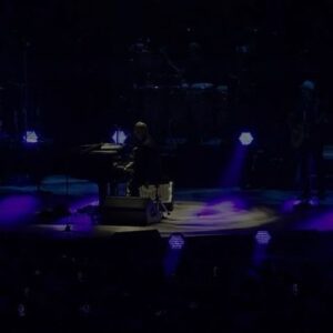 Kevin Bacon Instagram - Last night I joined @billyjoel on stage at @thegarden for one of the most crazy, out-of-body experiences. Thank you to Billy, his team, and his fans for a fun night.