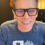 Kevin Bacon Instagram - New week, new #MondayBlues and I have just the thing…decades! Let’s travel back to the fifties with these tracks: Wake Up Little Suzie by @everlybrothersofficial, You Send Me @officialsamcooke, All Shook Up @elvis. Hope you like them. Listen along at the link in my stories.