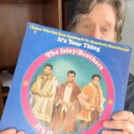 Kevin Bacon Instagram - You know what time it is… it’s time for some #MondayBlues! We’ve made it to the I’s. And let me tell you, we were a little limited with these but the show must go on. Today, we’re spinning: It’s Your Thing by @theisleybrothers Love Is What You Make It by @theisleybrothers At Seventeen by @therealjanisian Listen along in my stories!