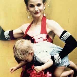 Kevin Bacon Instagram - The best mom in the world. Happy Mother’s Day, @kyrasedgwickofficial. Love you.