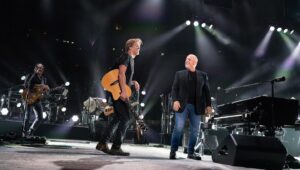 Kevin Bacon Instagram - Last night I joined @billyjoel on stage at @thegarden for one of the most crazy, out-of-body experiences. Thank you to Billy, his team, and his fans for a fun night.