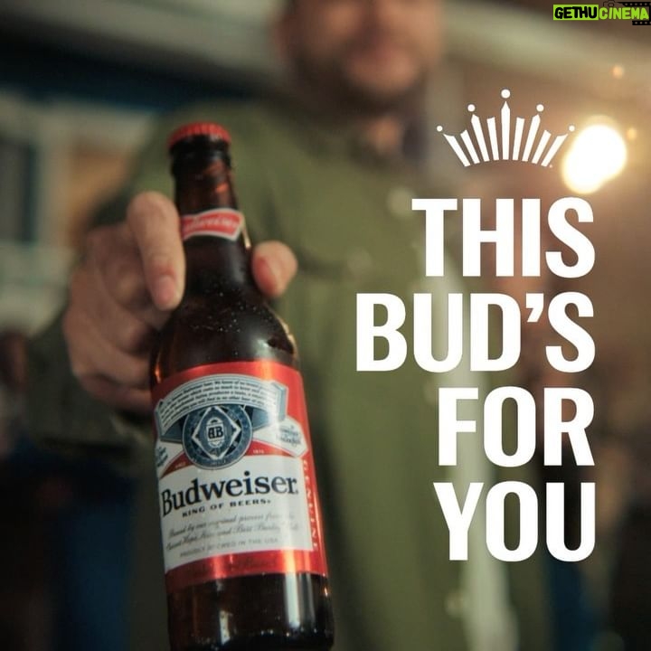 Kevin Bacon Instagram - While we all might be only 6 degrees apart, with a 6-pack of @budweiserusa we’re even closer. #ThisBudsForYou #BudPartner