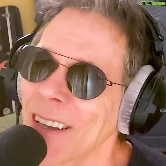 Kevin Bacon Instagram - Happy #GivingTuesday! I had the best time teaming up @baconbrosmusic and @Rock2Future on #PhillyThing. The work I get to do with @sixdegreesofkb inspires and drives me to do more every day. None of that would be possible without the generous support from people all around the world. Check out @sixdegreesofkb and get involved at the link in my bio.