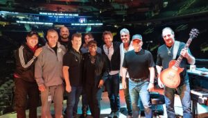 Kevin Bacon Instagram - Last night I joined @billyjoel on stage at @thegarden for one of the most crazy, out-of-body experiences. Thank you to Billy, his team, and his fans for a fun night.