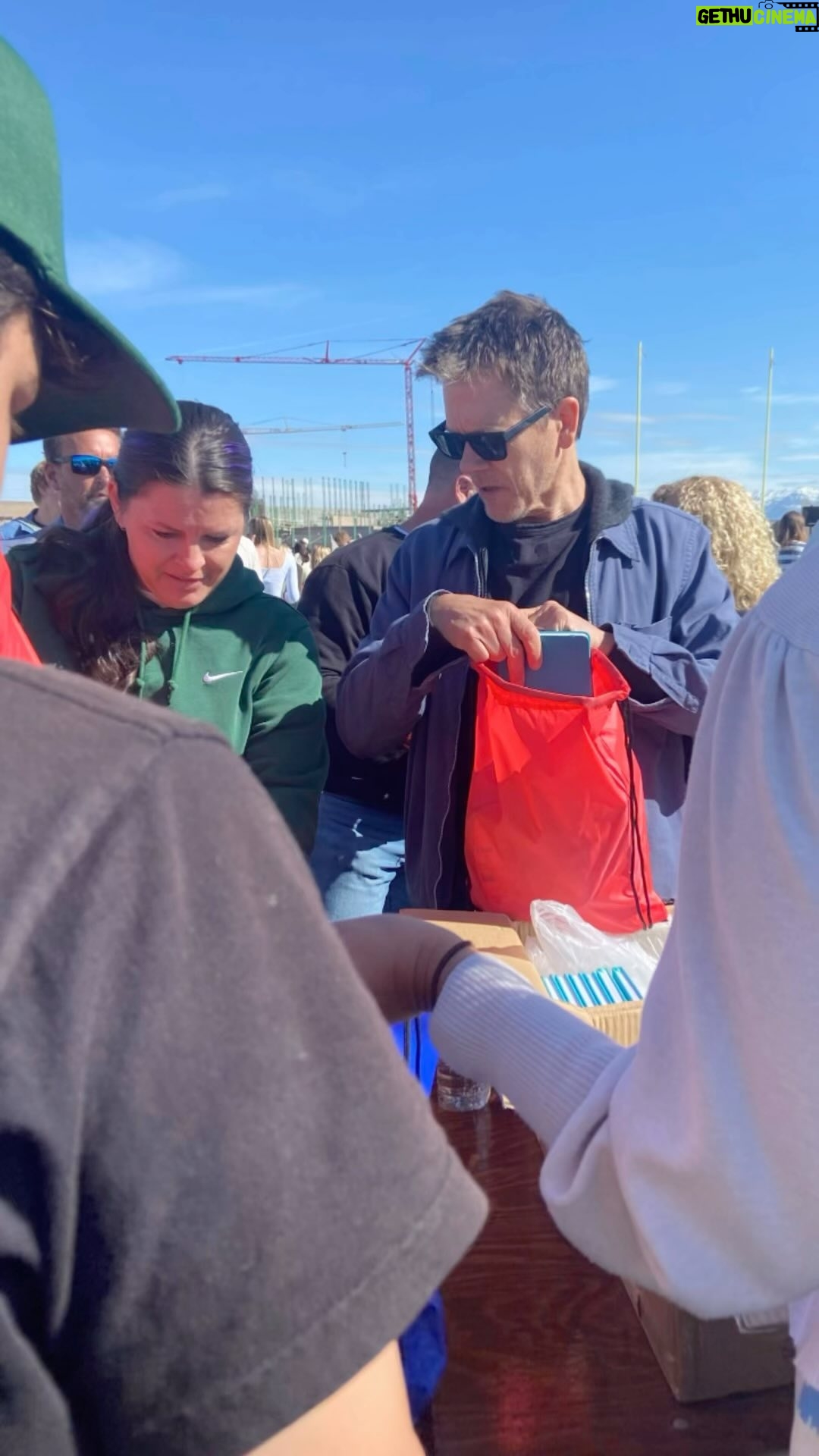 Kevin Bacon Instagram - We can’t stop thinking about our incredible day with @payson_lions Students, faculty, staff and community members kicked off their Sunday shoes and came together to make a huge impact in the lives of their neighbors in Utah, Colorado and Nevada who benefit from the critical services of @encircletogether, @centro_ut, @spy_hop, and @foodandcareut We could not have pulled this off without the support and dedication of @utahfilm, and we are so grateful to all who contributed to this effort including @bombas, @betterhelp, @hachettebooks, @nuskin, Larry H and Gail Miller Foundations, @express, @pfgcherries, @cortfurniture, @MoveForHunger, Walmart of Payson, @mysmithsgrocery, @the_handmade_soap_co , @pepperidgefarm, @PaysonUtah, @GoGoSqueeze, @Promise2Live, @CentralBankUT, @businessutah, @ChubbysCafeut, @conveniencekitsintl, @lehimills @ClarionGardens, MJG Signals, @OlsonsGardenShoppe, @PaysonMarket, @tourisme_utah, @hampton_sf, @adcentiveswest and @djbradymac Be sure to follow @sixdegreesofkb for more ways to show up for one another. #SixDegrees #CommunityBuilding