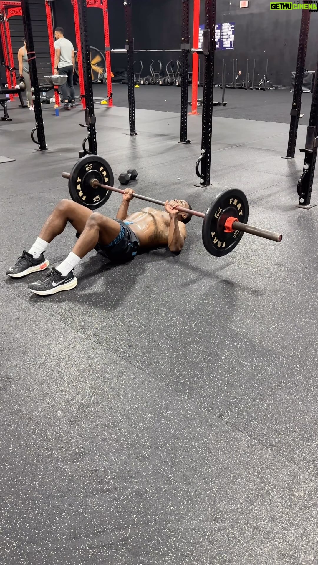 Kevin Hart - 513K Likes - The level of fun that we have when we train is ridiculousβ¦.. all dogs have to mark their spotsβ¦.I have to piss on the machines after this set πππππ Shoutout to my training partners in crime @justtrain @hgoodspeed @lilmu24 @johnburgandee β¦. Energy is importantβ¦. I love ours fellas #HustleHart