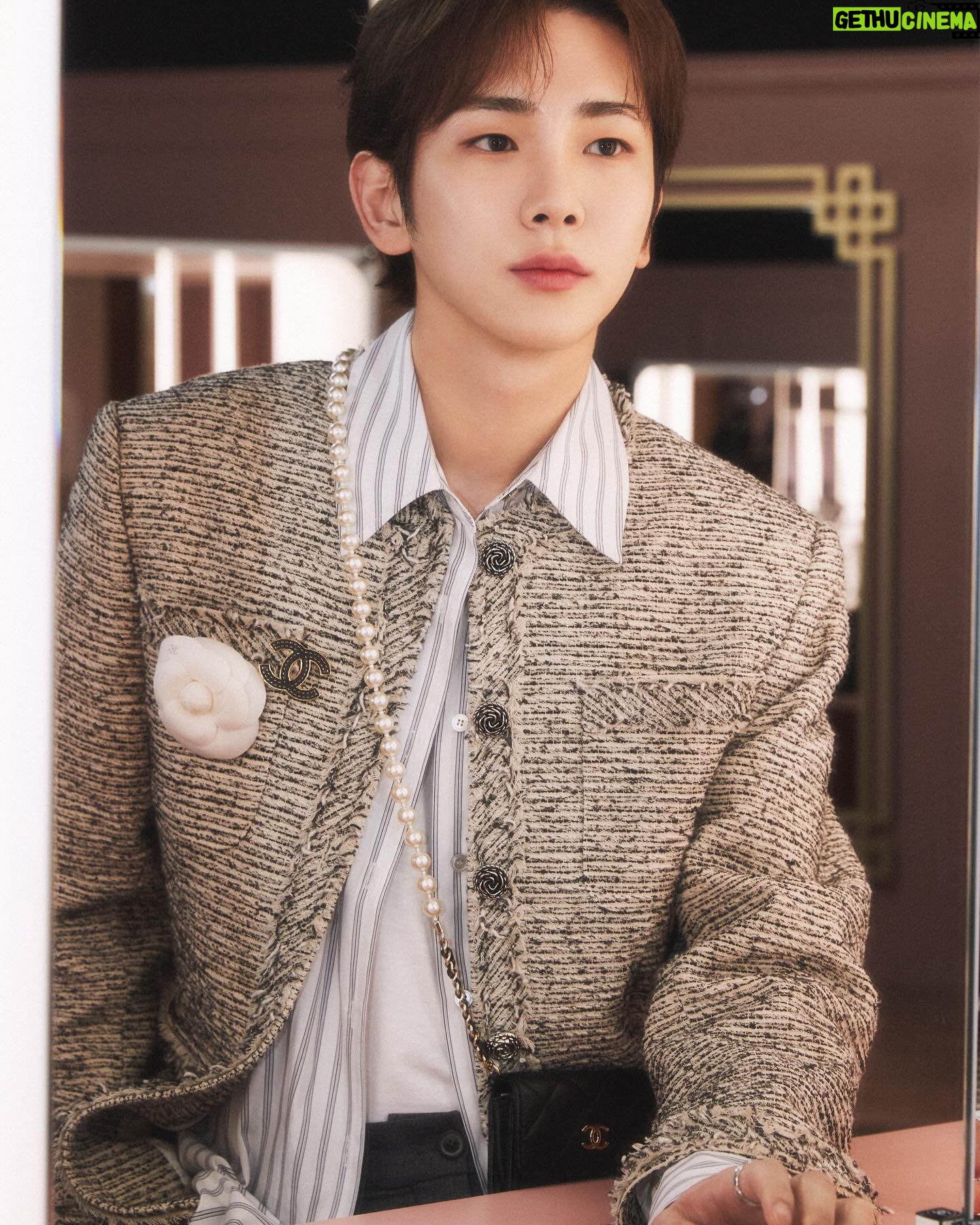 Key Instagram - CHANEL 💄 #샤넬루쥬알뤼르팝업 #CHANELNUITBLANCHESEOUL #샤넬메이크업 #샤넬뷰티 @CHANEL.BEAUTY.KOREA