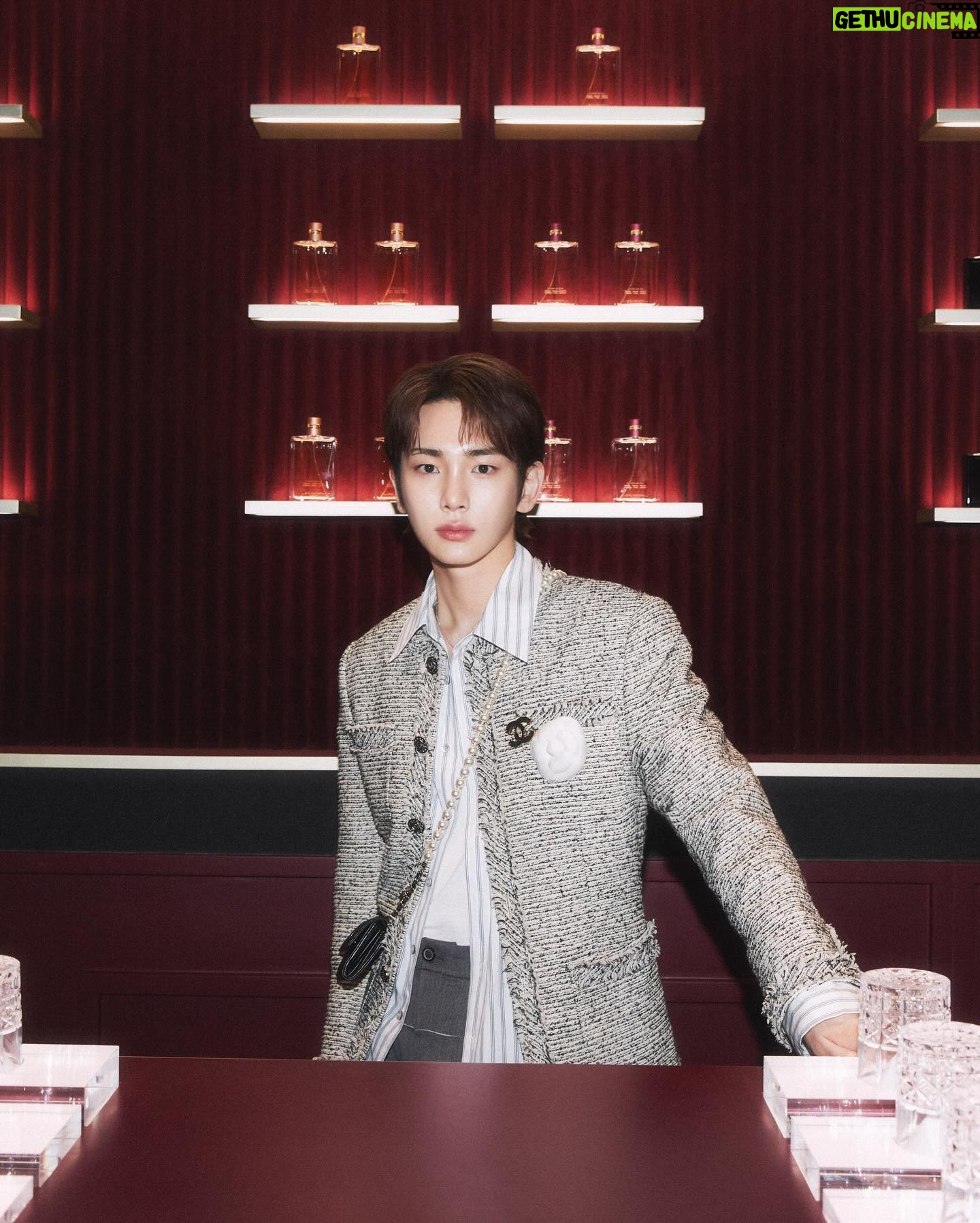 Key Instagram - CHANEL 💄 #샤넬루쥬알뤼르팝업 #CHANELNUITBLANCHESEOUL #샤넬메이크업 #샤넬뷰티 @CHANEL.BEAUTY.KOREA