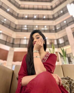 Keya Akter Payel Instagram - কোনো এক রূপকথার জগতে
তুমি তো এসেছো আমারই হতে ❤️