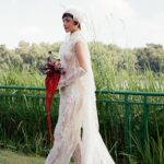 Khánh Linh Instagram - Ngày hôm qua là lễ ăn hỏi - đón dâu của tụi mình… 3 tuần qua, trải qua bao nhiêu cảm xúc hồi hộp, mong chờ tới cả căng thẳng, thì buổi lễ đã diễn ra thực sự quá là trọn vẹn và tràn ngập hạnh phúc với tụi mình. 2 đứa mình đều tính cách cũng tự lập, thế nên lễ truyền thống lần này chúng mình cũng xin phép gia đình cho “bọn con được tổ chức theo mong muốn của bọn con”. Rất là may mắn chúng mình được bố mẹ đồng ý, chỉ có điều rất là hồi hộp và căng thẳng không biết mọi thứ có diễn ra suôn sẻ hay không, có “hợp tình hợp ý” bố mẹ gia đình 2 bên không. Tới cuối lễ hôm qua, khi thấy mọi người đều vui, chúng mình mới thở phào “làm được rồi!”.. Chân thành cám ơn chị @gianginthemood , team @theflab.weddingplanner , @thangmuoihai.decor và đặc biệt là team @coemtrendy đã đồng hành cùng Linh và Kông để buổi lễ diễn ra trọn vẹn❤️ Cám ơn tất cả tình yêu thương của mọi người với chúng mình❤️ Photos by @huyvule , @thanhdad