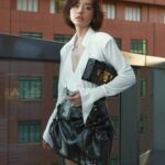 Khánh Linh Instagram - Cosmopolitan girl. @louisvuitton