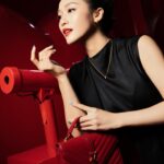 Khả Ngân Instagram - Hôm qua Ngân được ngắm nhìn bộ sưu tập giới hạn của nhà @yslbeauty - Love Loud Collectors với chất liệu latex vô cùng độc đáo nhân dịp mừng ngày 8/3 sắp đến nè❤️❤️ #yslbeautyvn #loveloud #khangan MUA: @joeynguyencutie Foto: @loanbe08 Stylits: @daonhuquynh