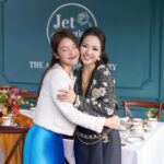 Khả Ngân Instagram - Năm nào cũng tưng bừng cùng chị yêu @phuongnguyenjet Năm nào cũng nổ máy điện thoại vì quá nhiều hình đẹp kakakak Yêu chị mình nhứt quả đất🩵🩵🧧🧧🥰🥰😘😘😘