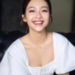 Khả Ngân Instagram - Every girl pretends she is a princess at one point, no matter how little her life is like that🫰🏻🐬🩵 #khangan #goodvibes #vibes #happiness