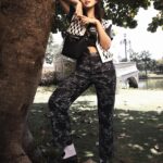 Khả Ngân Instagram – Longchamp đã “cưa” đổ trái tim Ngân với chiếc túi xinh Roseau trong bộ sưu tập mới “Longchamp University”
Cảm tưởng như trở thành cô sinh viên mỹ thuật ngày đầu tới giảng đường đầy háo hức và tràn năng lượng nè 📚🎓

Stylist @phambaoluan 
MUA: @paunguyen.makeup  Hair: @phanuyenkhiet 
Photo: @loanbe08 
#Longchamp #LongchampSS24 #LongchampUniversity
@tamsonfashion @longchamp