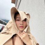 Khả Ngân Instagram - Sì Gòn dạo này nóng nhức néch🥵🥵🥵