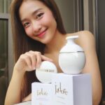 Khả Ngân Instagram - Ngân with J'adore Les Adorables 🤩 Em xinh, em thơm, em mịn nên Ngân yêu💛🤍 #jadoredior @diorbeauty #diorvietnam
