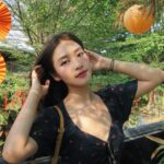 Khả Ngân Instagram - Phải tranh thủ post không thôi ảnh lại tồn kho😆😆😆