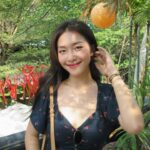 Khả Ngân Instagram - Phải tranh thủ post không thôi ảnh lại tồn kho😆😆😆