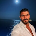 Khaled Selim Instagram - ماسك القمر بإيديا.. 😊😊😊