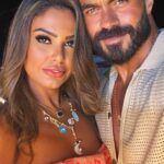 Khaled Selim Instagram - كل سنة و احنا دايماً مع بعض .. و بينا حب و مودة و احترام .. و عشرة و ايام كتير فيها سعادة و صحة و ستر .. يا حبيبة قلبي يا #coco يا حبيبتي و صاحبتي الجدعة اوي .. و يا ام احلى بنات في الدنيا .. ربنا يديمك عليا يا قلبي و يبعد عننا الشر و الحسد و عيون الناس .. اللهم آمين