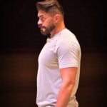 Khaled Selim Instagram - #خالد_سليم من بروڤات حفل المهرجان الصيفي للموسيقي والغناء بمسرح #سيد_درويش بالإسكندرية By Hana Hafez