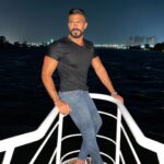 Khaled Selim Instagram - There is always a light .. at the end of every dark road .. you’re the light .. هناك دائما نور .. في نهاية كل طريق مظلم .. أنت النور .. #beleiveinyourself #light #darkness