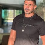 Khaled Selim Instagram - The best thing ever .. is to be with people who don’t want anything from you .. but your company and to be with them .. أحلى حاجة في الدنيا إنك تكون مع ناس مش عاوزين منك أي حاجة .. إلا صُحبتك و وجودك معاهم ..