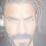 Khaled Selim Instagram - هتفضل الأغنية دي من أجمل الاغاني اللي سمعتها .. و غنيتها .. #ليالي_سهران #خالد_سليم #singer #actor #model #song