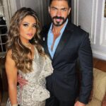 Khaled Selim Instagram - حبيبة قلبي بحبك حب ما يتوصفش.. لأنك جدعة و بنت أصول.. و واخدة بالك مني و من خديجة و كنزي.. و اد ايه انتي جدعة مع الكل .. وصاحبة واجب.. و صاحبة صحابك.. و بارة بأهلك.. و كمان بأهلي .. ربنا يخليكي ليا.. و يتقبل مني كل الدعاء اللي دعيتهولك في الحرم بحبك