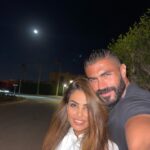 Khaled Selim Instagram - حبيبة قلبي بحبك حب ما يتوصفش.. لأنك جدعة و بنت أصول.. و واخدة بالك مني و من خديجة و كنزي.. و اد ايه انتي جدعة مع الكل .. وصاحبة واجب.. و صاحبة صحابك.. و بارة بأهلك.. و كمان بأهلي .. ربنا يخليكي ليا.. و يتقبل مني كل الدعاء اللي دعيتهولك في الحرم بحبك