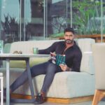 Khaled Selim Instagram - Don’t give anyone the power to put you down. Haters are losers pretending to be winners 😉 لا تُعطِ أي شخص القدرة على إسقاطك. الكارهون ما هم إلا خاسرون يتظاهرون أنهم فائزون. Taken by the best @mustafasaad.89 ❤ #خالد_سليم | #khalid_selim